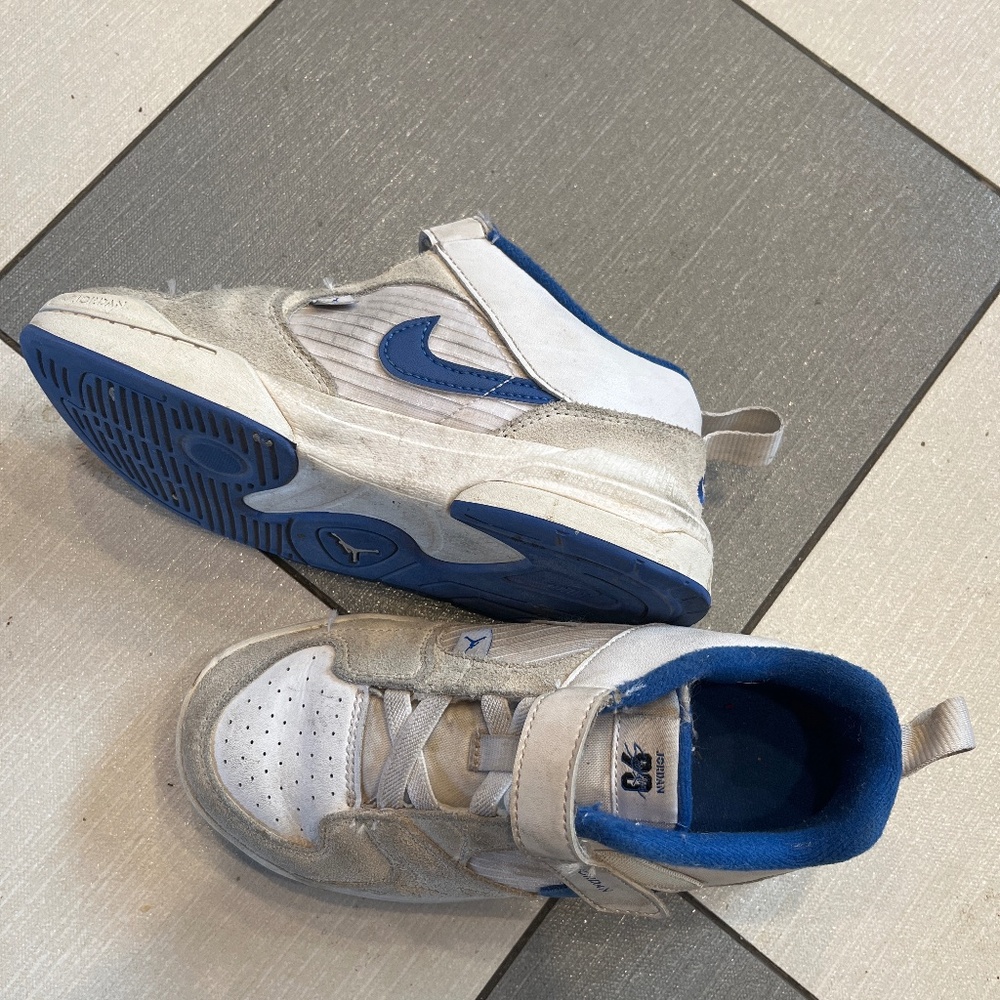 Boys Nike Jordan 90 shoes